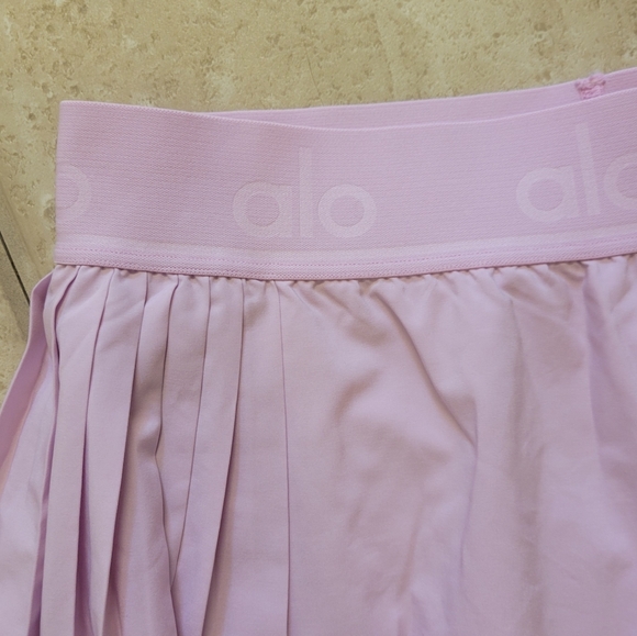Alo Skirt - Picture 1 of 4